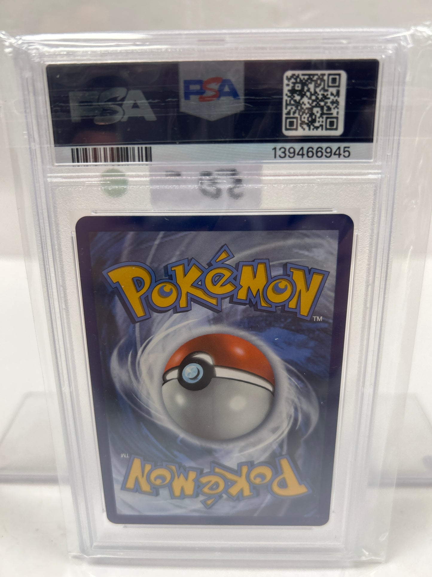 2021 Surfing Pikachu V 008/025 - PSA (9)