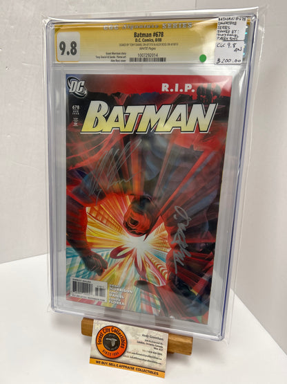 Batman #678 (White Pages) {CGC 9.8} Signed By Tony Daniel